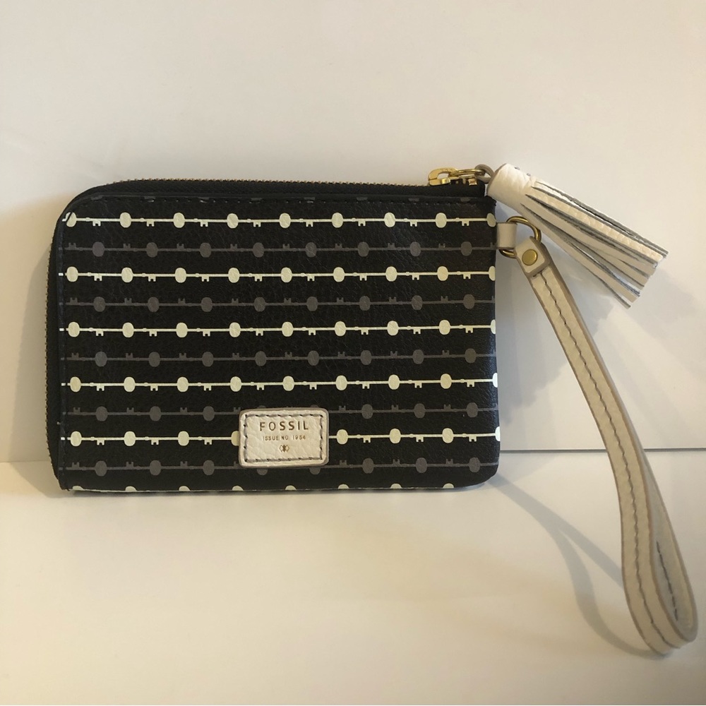 Fossil Zipper Clutch / Wristlet NWOT